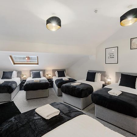 Air Host & Stay - Anfield Cosy Stays, Sleeps 14 Liverpool Kültér fotó