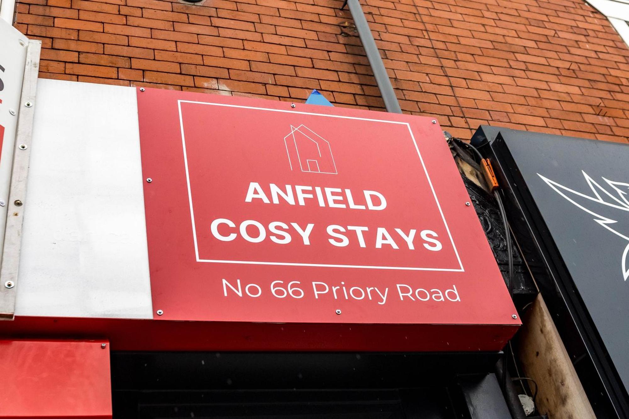 Air Host & Stay - Anfield Cosy Stays, Sleeps 14 Liverpool Kültér fotó